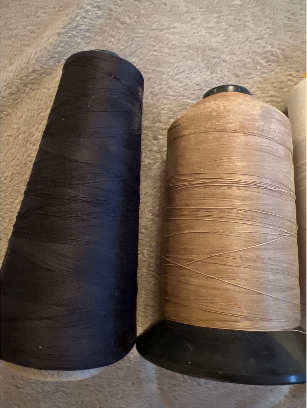 Mixed Color Sewing Thread Spools Set - Picture 5 of 9